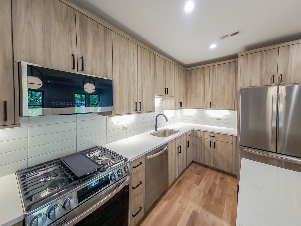 201519 W. Ainslie / 485557 N. Seeley Rentals Chicago, IL RentCafe